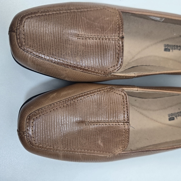 Clarks Brown Loafers - Picture 4 of 7